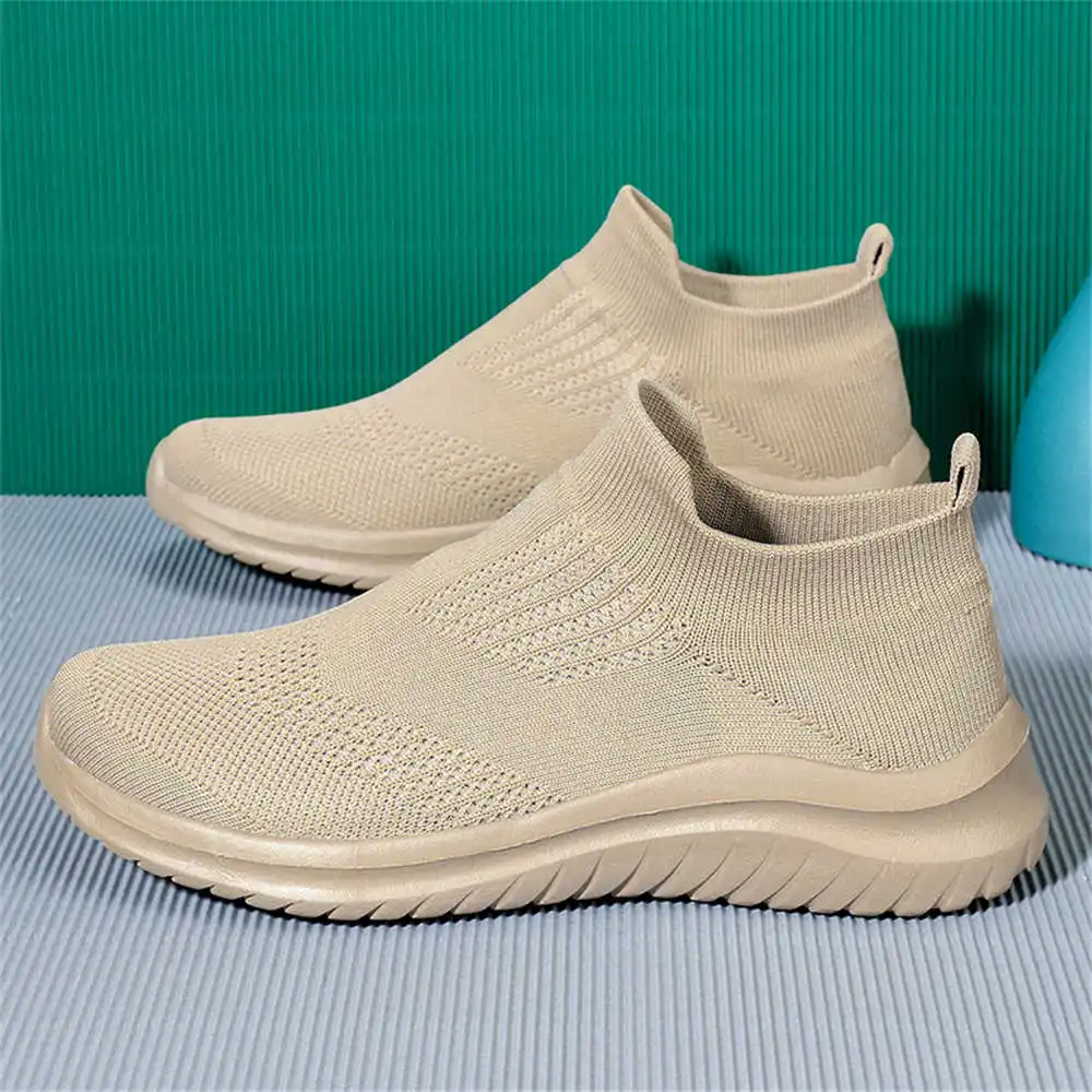 Beige Soft New Novelty Tennis  - đánh giá và giá Luxury Lifestyle Grooming Lounge